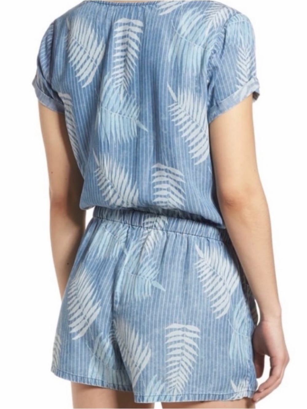 Billy T Light Blue Leaf-Print Short Romper, XS - Picture 2 of 12
